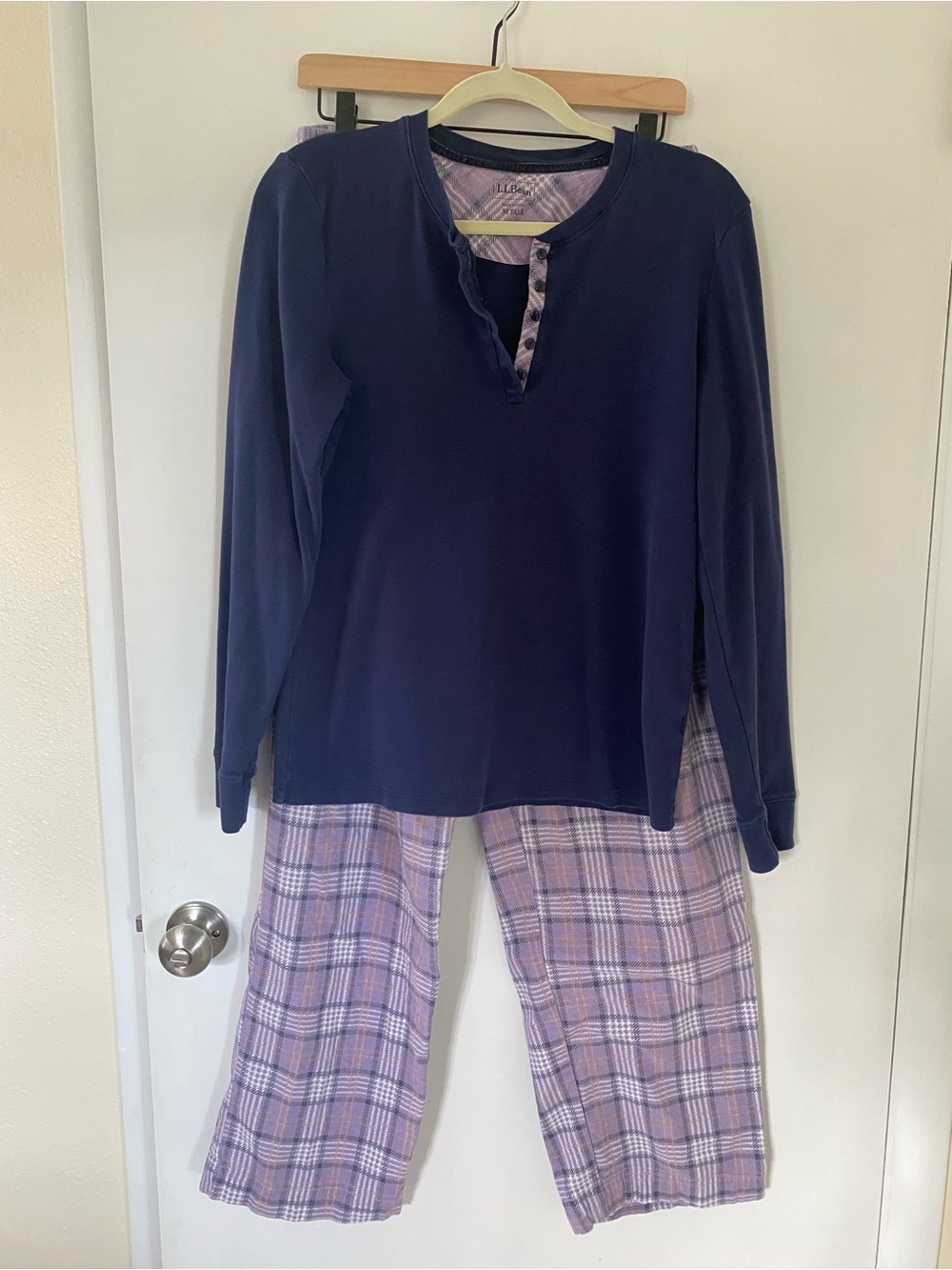 L.L. Bean Flannel Pajama Set- Navy Top with Lavender Plaid PJ Pants Medium Tall